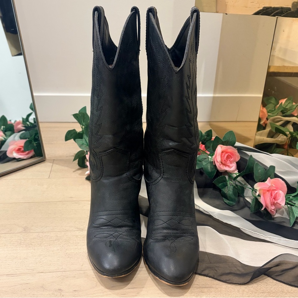 Famous Footwear Miranda Lambert Black Heeled Cowboy Boots size 10